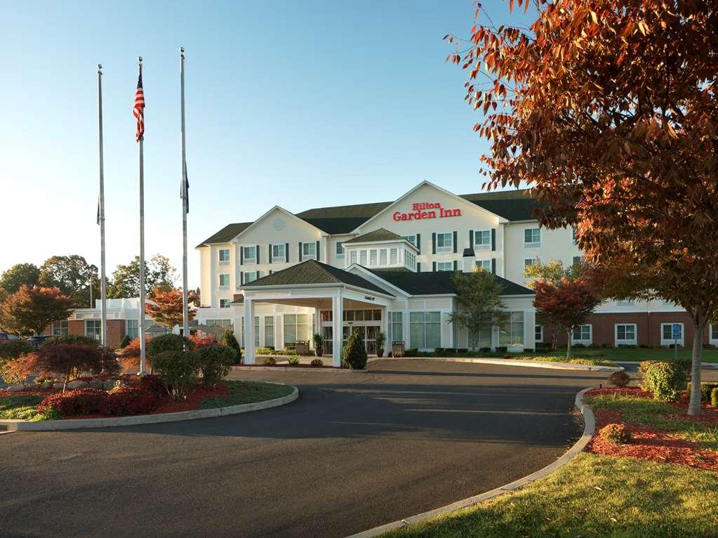 Hilton Garden Inn Milford Exterior photo