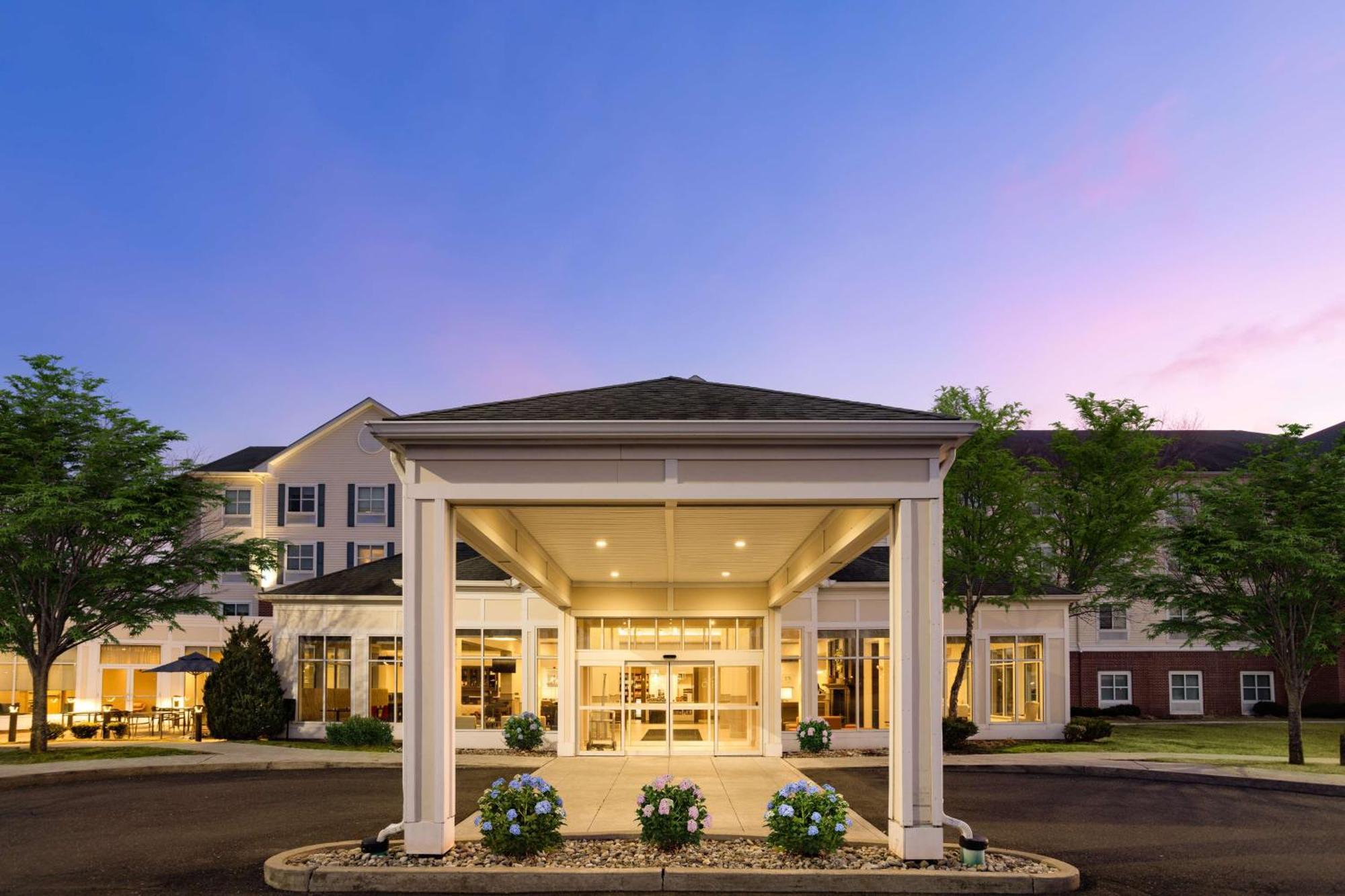 Hilton Garden Inn Milford Exterior photo